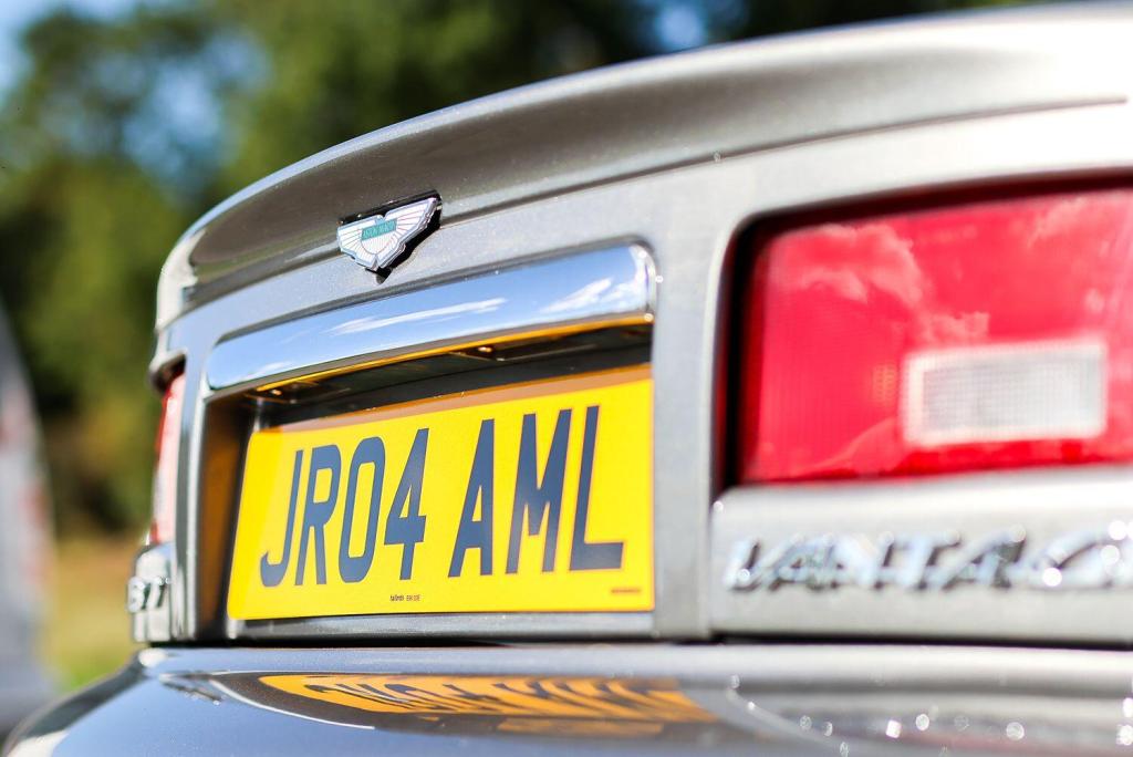 ASTON MARTIN DB7 5.9 2004