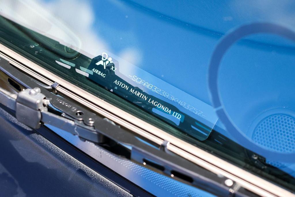 ASTON MARTIN DB7 5.9 2004