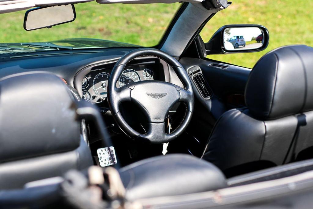 ASTON MARTIN DB7 5.9 2004