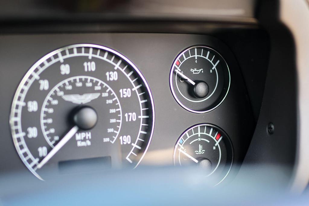 ASTON MARTIN DB7 5.9 2004