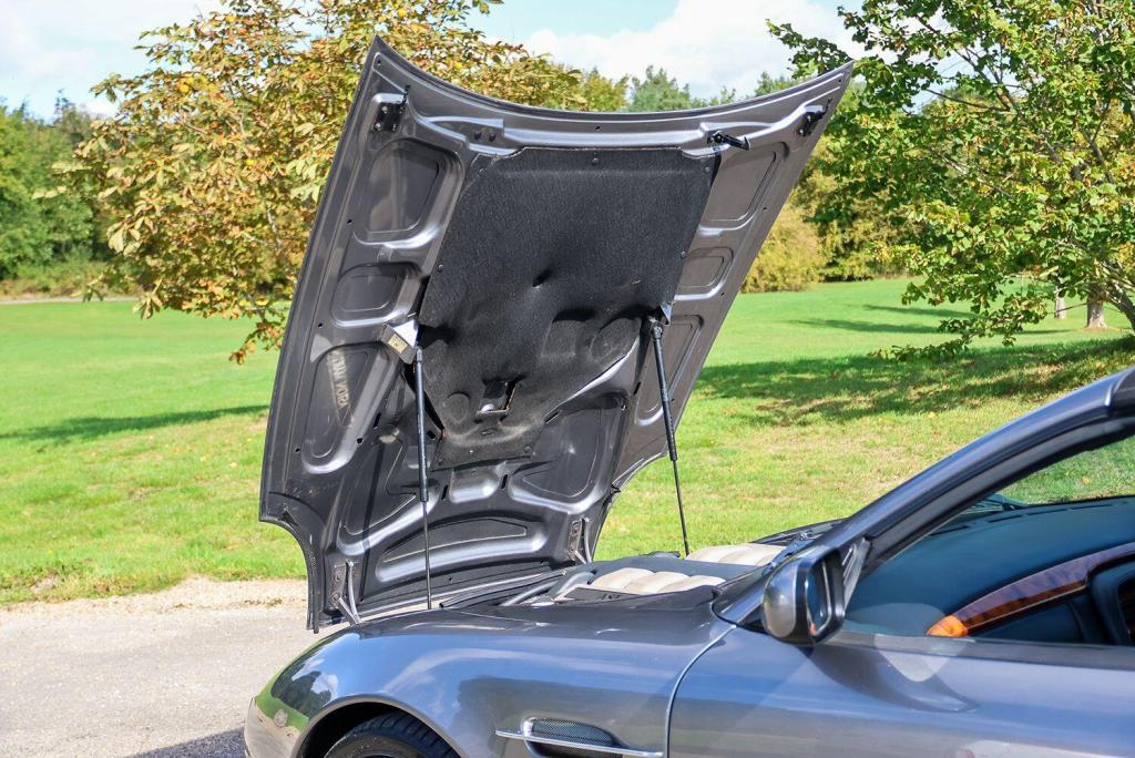 ASTON MARTIN DB7 5.9 2004