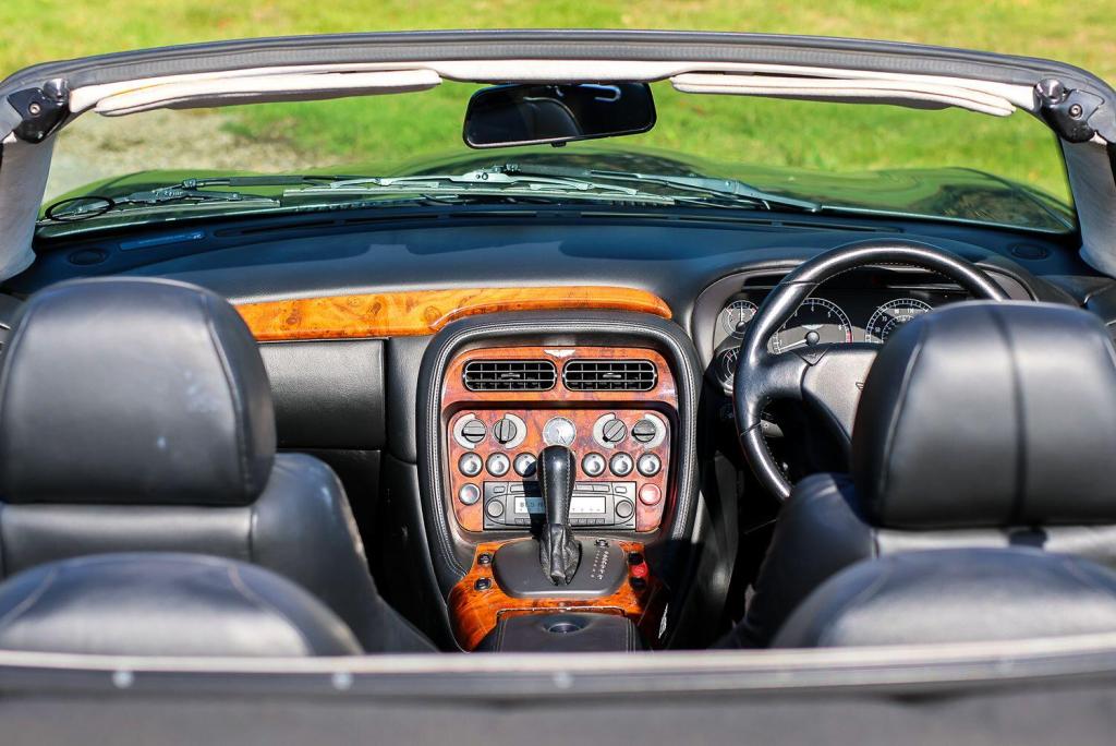 ASTON MARTIN DB7 5.9 2004