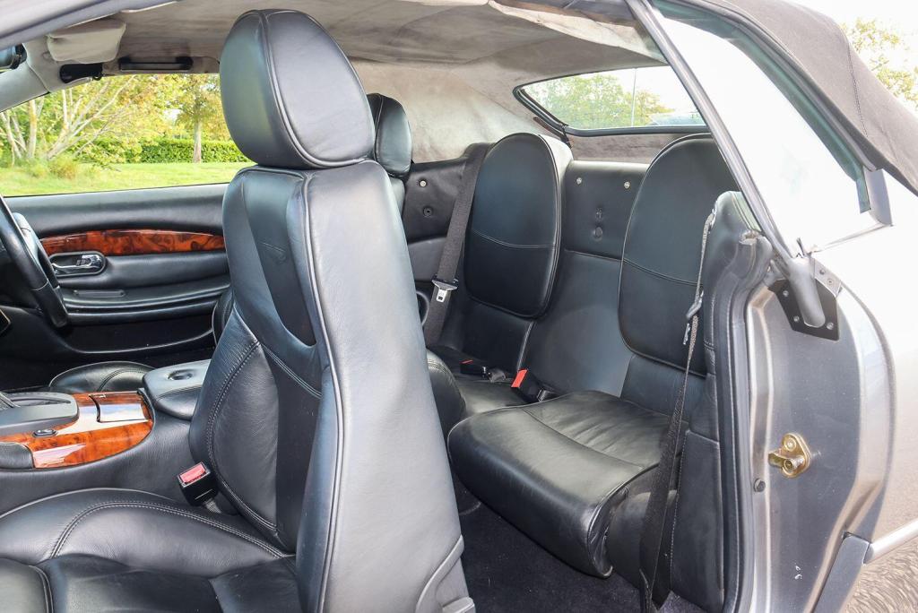 ASTON MARTIN DB7 5.9 2004