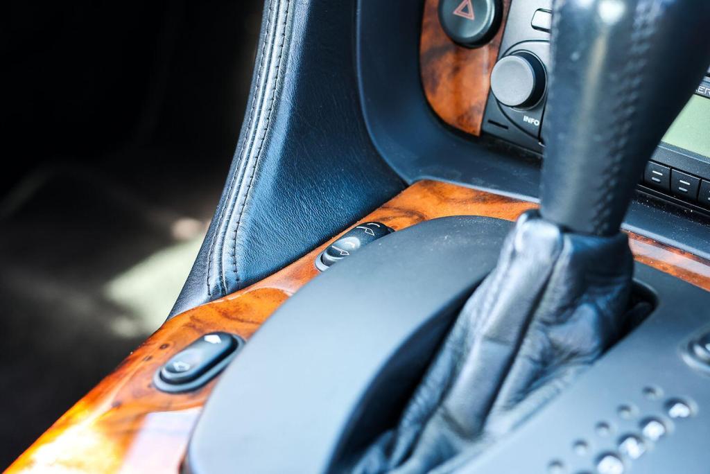 ASTON MARTIN DB7 5.9 2004