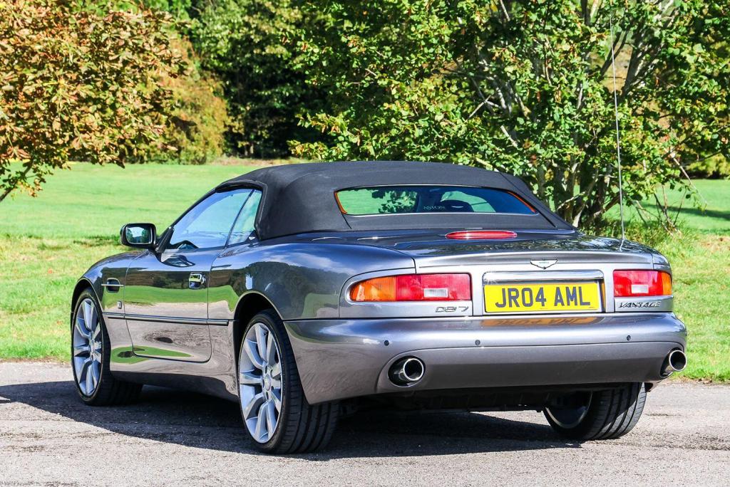 ASTON MARTIN DB7 5.9 2004