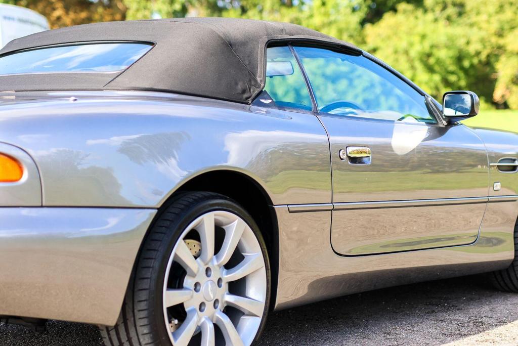 ASTON MARTIN DB7 5.9 2004