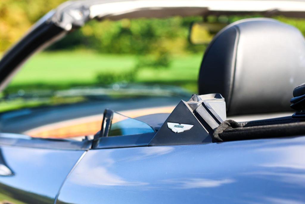 ASTON MARTIN DB7 5.9 2004