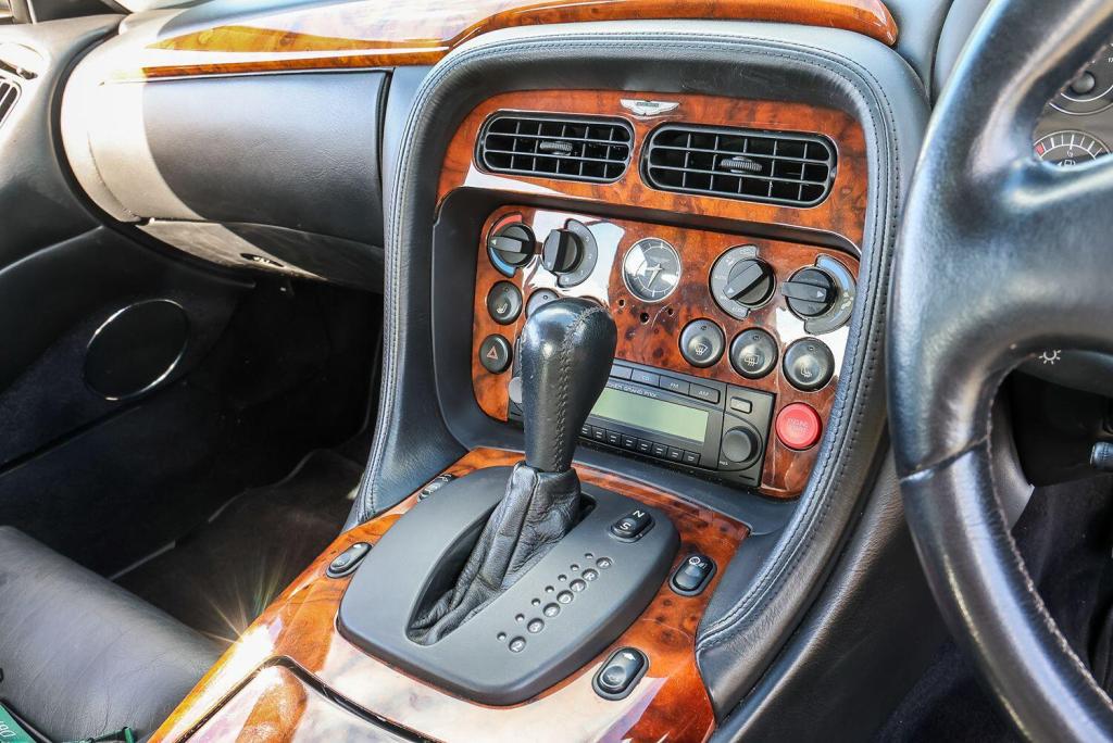 ASTON MARTIN DB7 5.9 2004