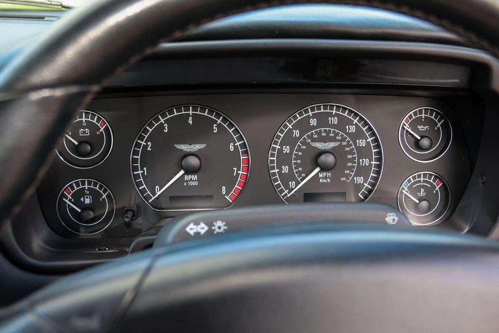 ASTON MARTIN DB7 5.9 2004