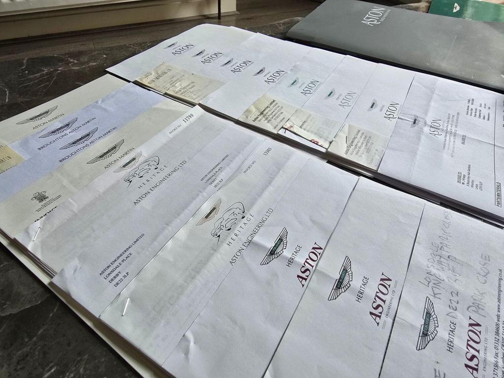 ASTON MARTIN DB7 5.9 2004