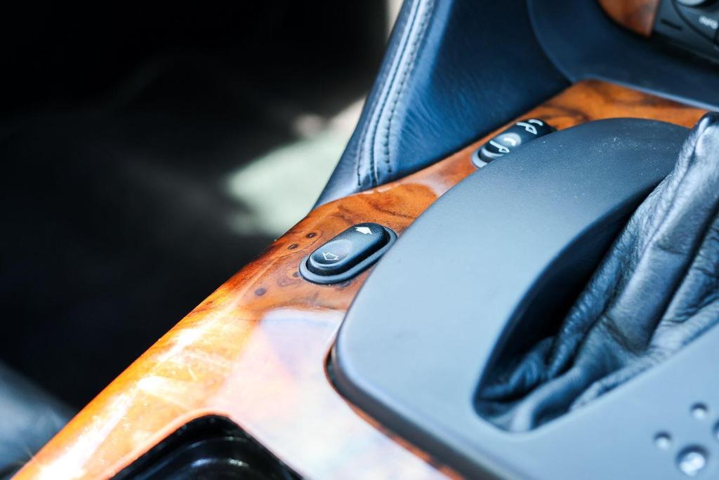 ASTON MARTIN DB7 5.9 2004