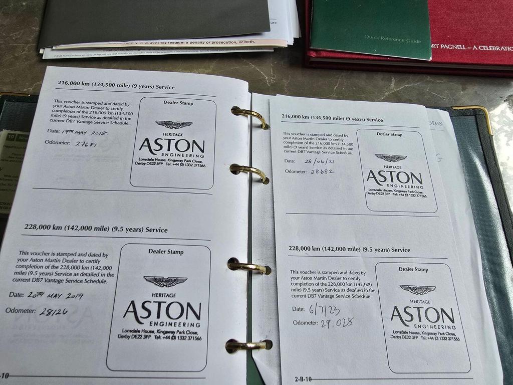 ASTON MARTIN DB7 5.9 2004