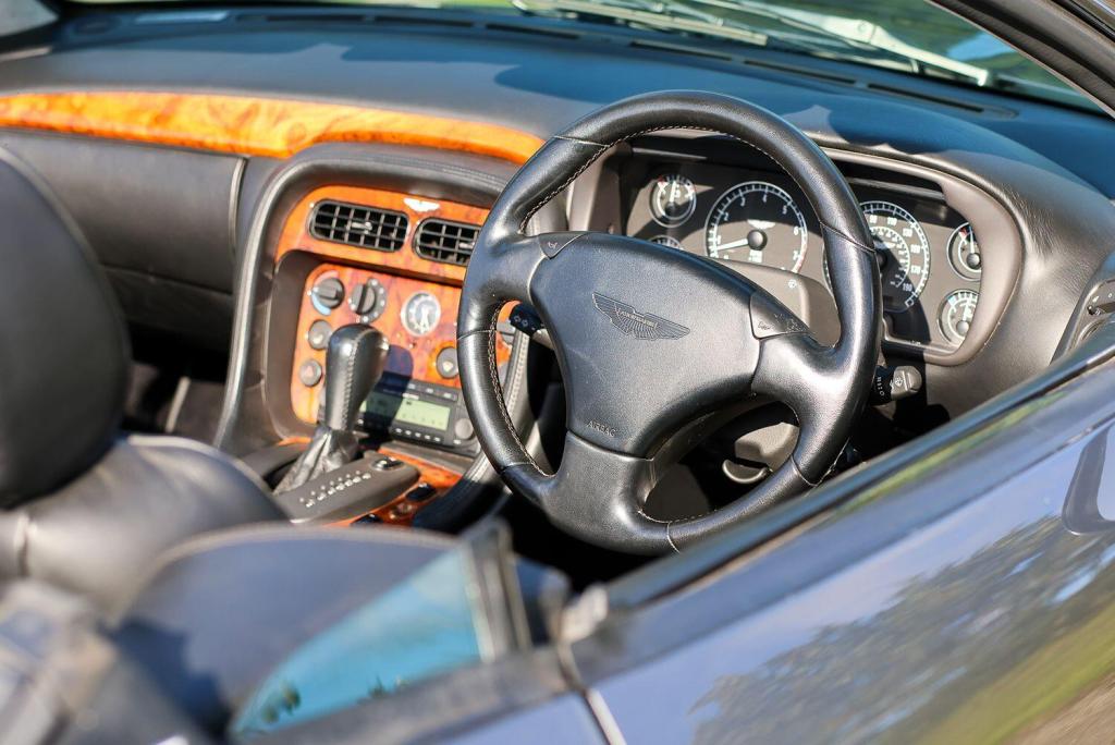 ASTON MARTIN DB7 5.9 2004