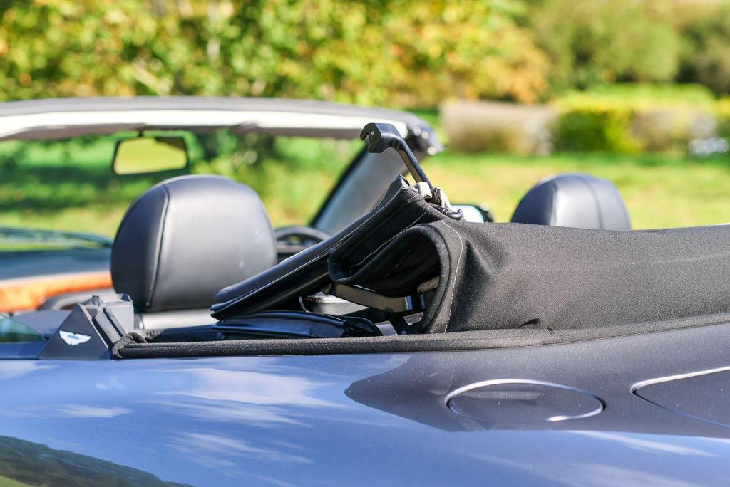 ASTON MARTIN DB7 5.9 2004