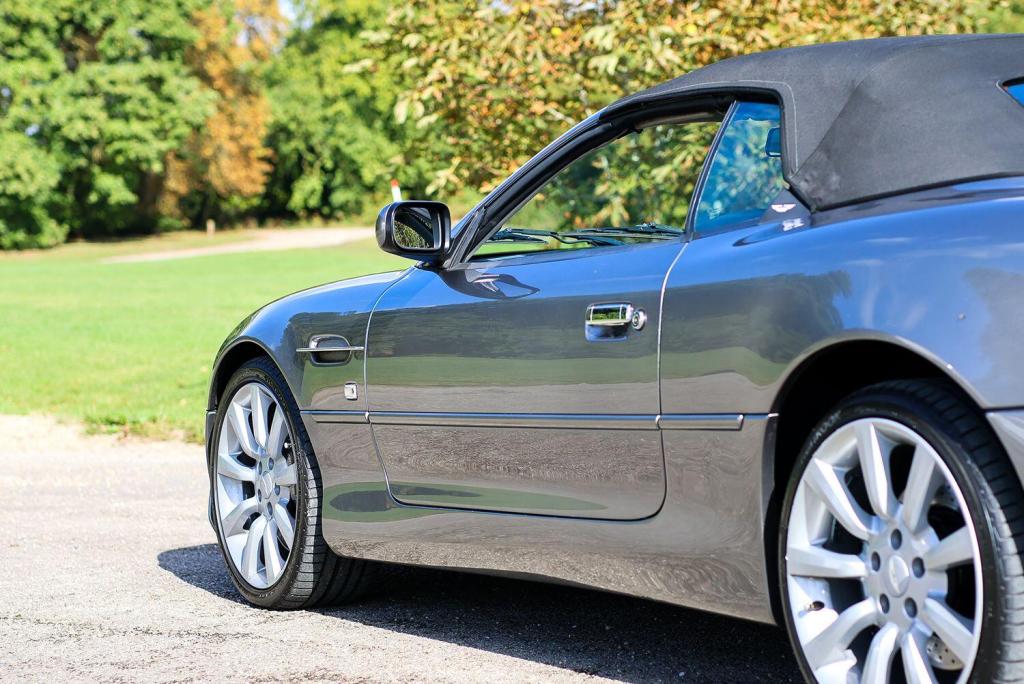 ASTON MARTIN DB7 5.9 2004