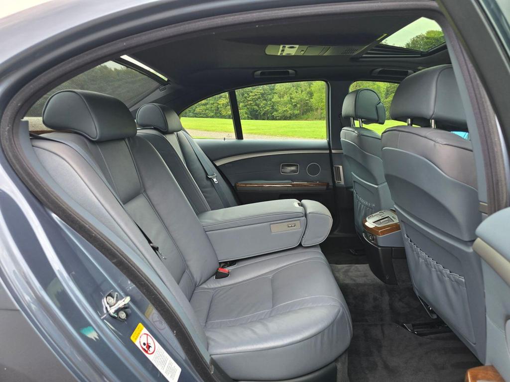 BMW 7 SERIES 3.0 730d SE 2006