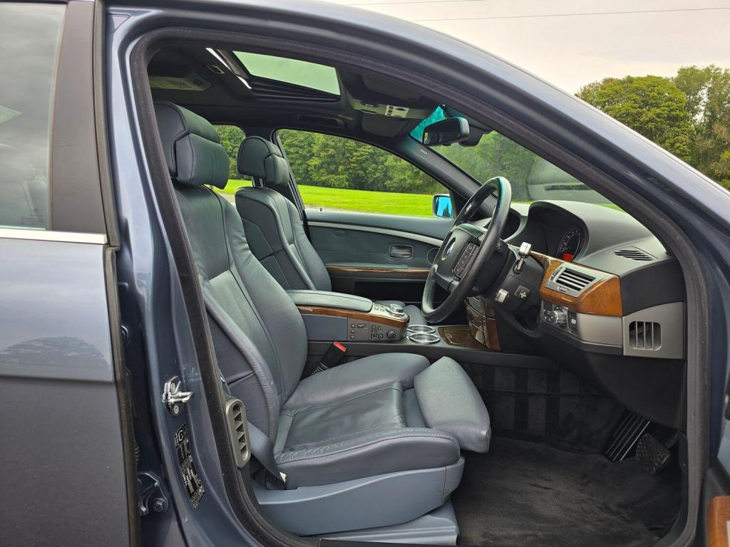 BMW 7 SERIES 3.0 730d SE 2006