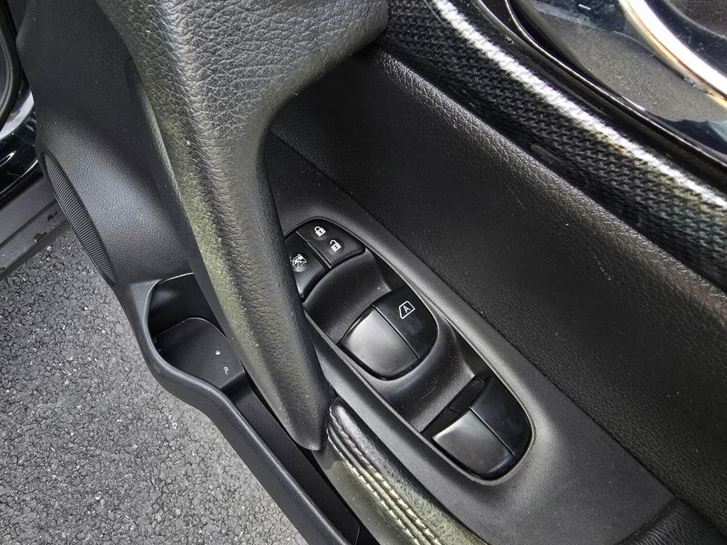 NISSAN X-TRAIL 1.6 DIG-T N-Vision 2017