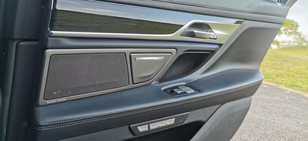 BMW 7 SERIES 3.0 730Ld M Sport Auto Euro 6 ss 4dr 2015