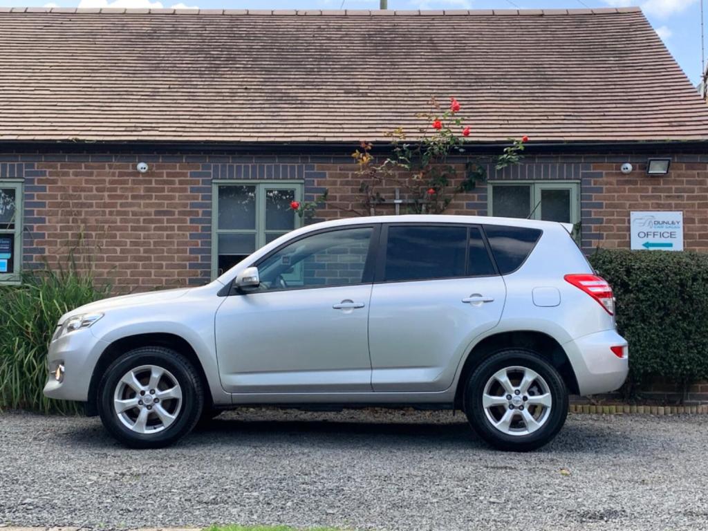 TOYOTA RAV4 2.2 D-4D XT-R 4WD Euro 5 5dr 2010