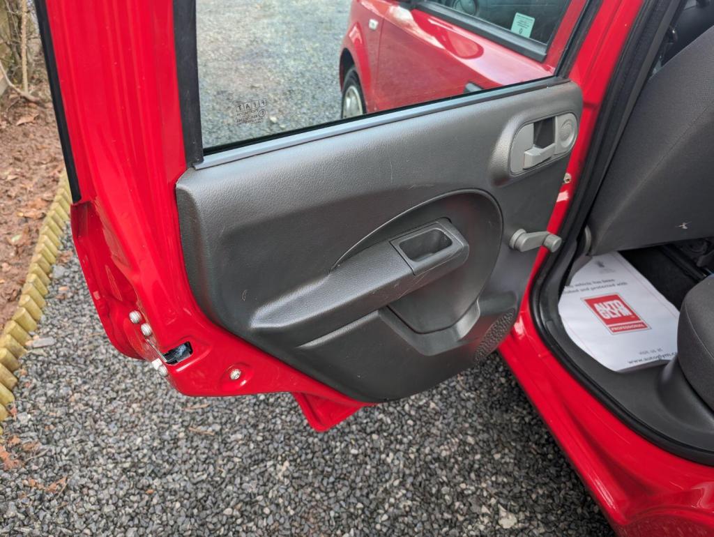 FIAT PANDA 1.2 Active 5dr 2012