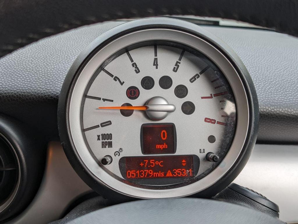 MINI CONVERTIBLE 1.6 Cooper Euro 4 2dr 2009