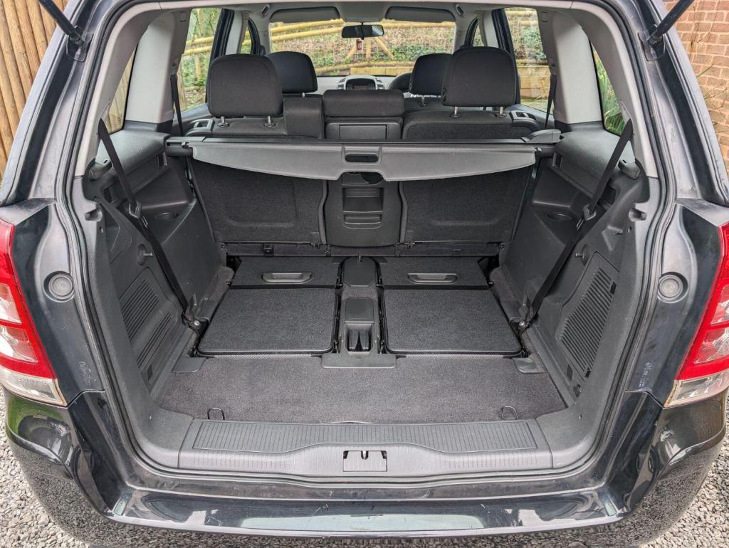 VAUXHALL ZAFIRA 1.6 16V Exclusiv Euro 5 5dr 2013