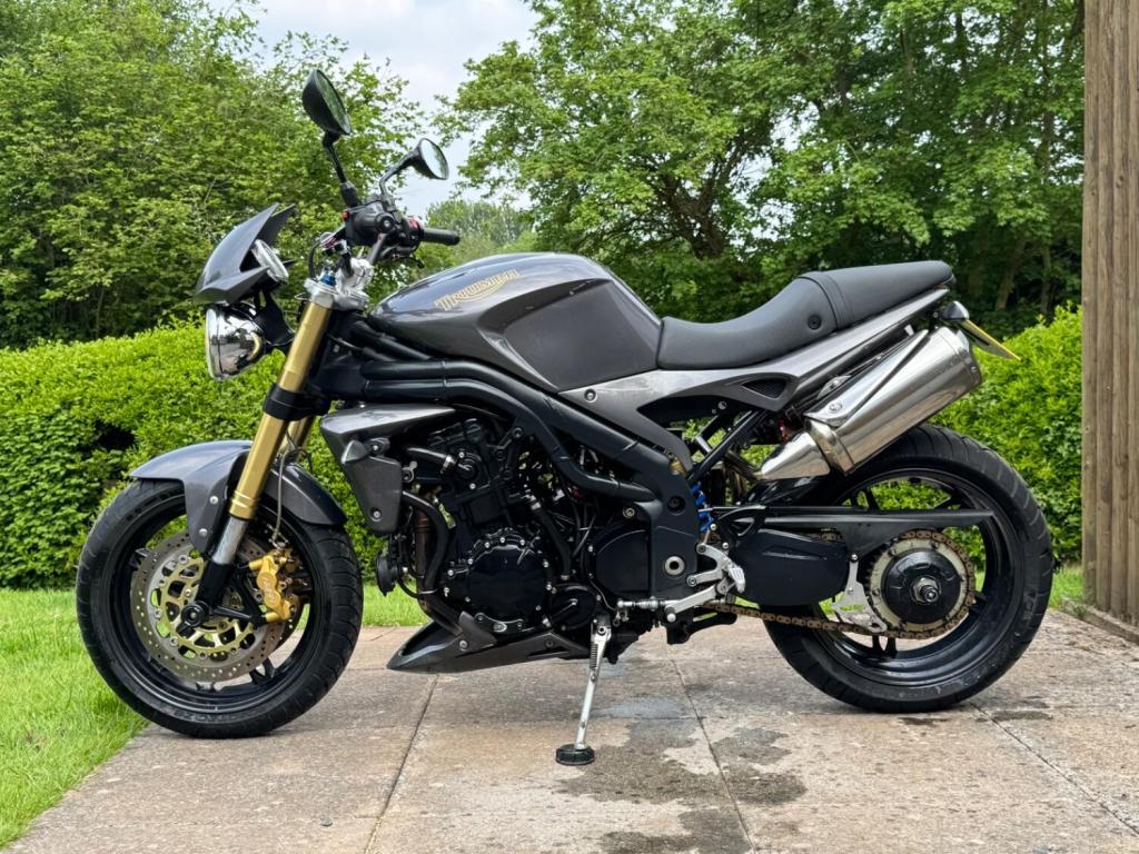 TRIUMPH SPEED TRIPLE 1050 1050 2007