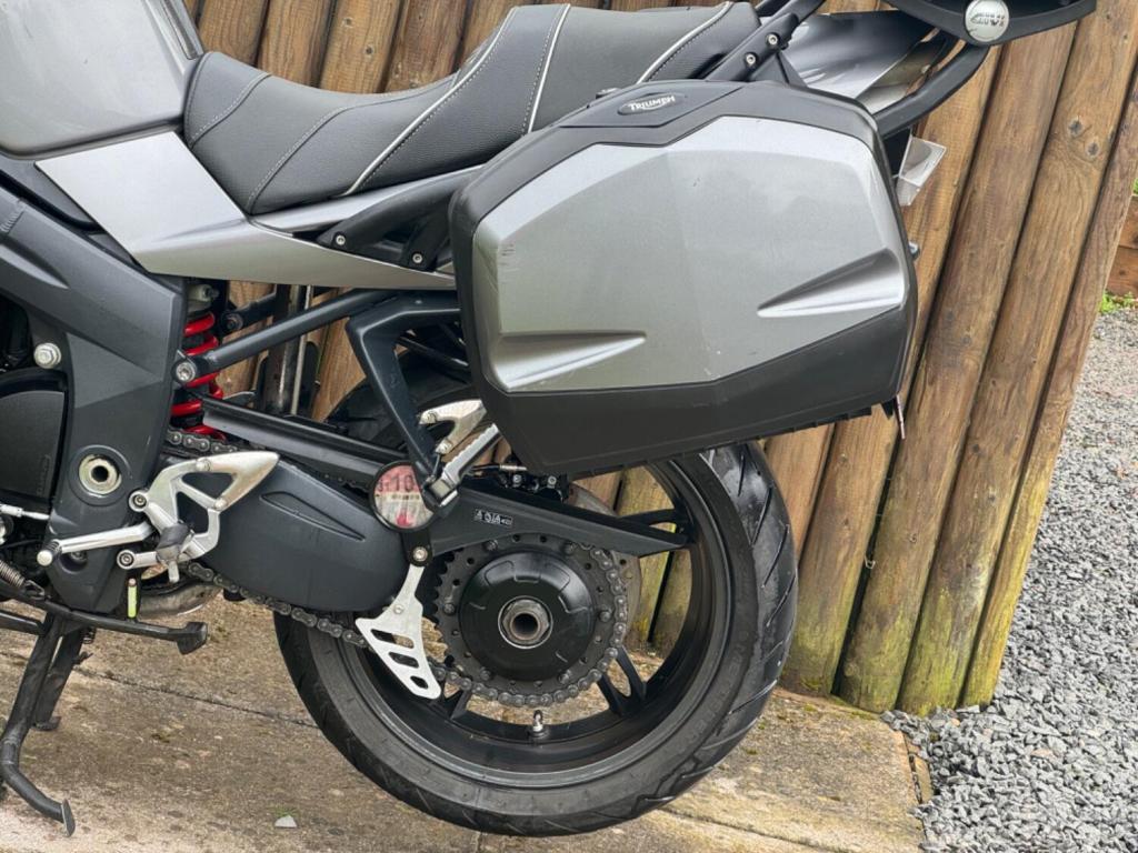 TRIUMPH SPRINT ST 1050 ST 2008