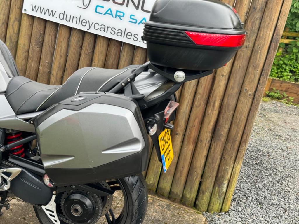 TRIUMPH SPRINT ST 1050 ST 2008