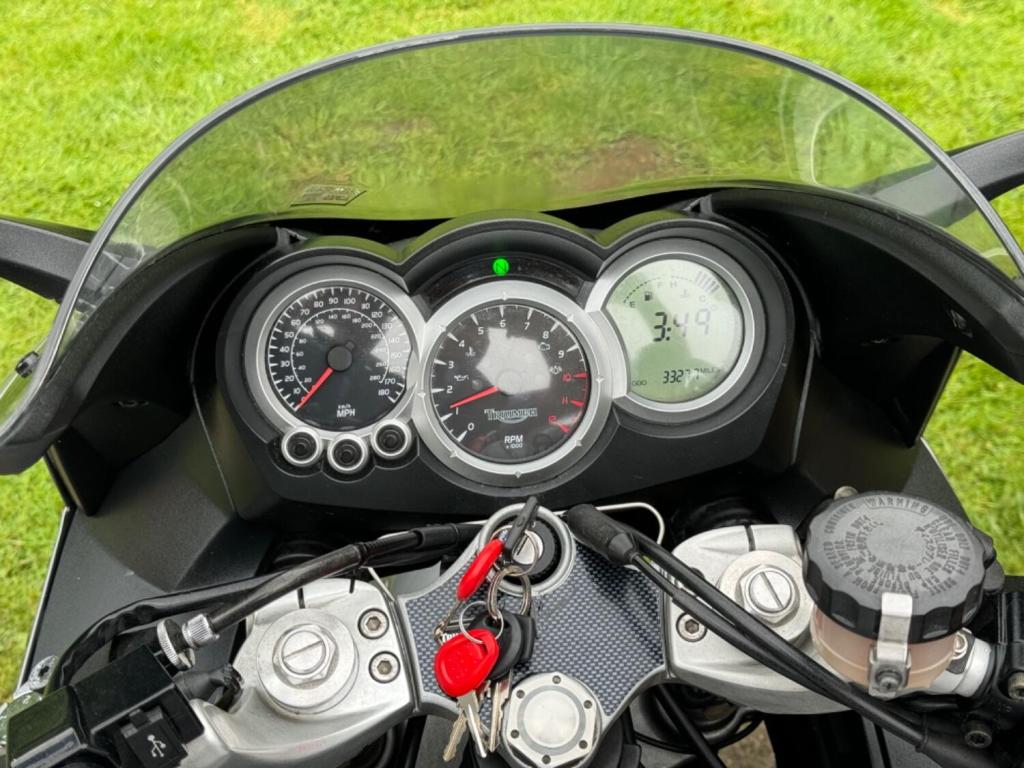 TRIUMPH SPRINT ST 1050 ST 2008