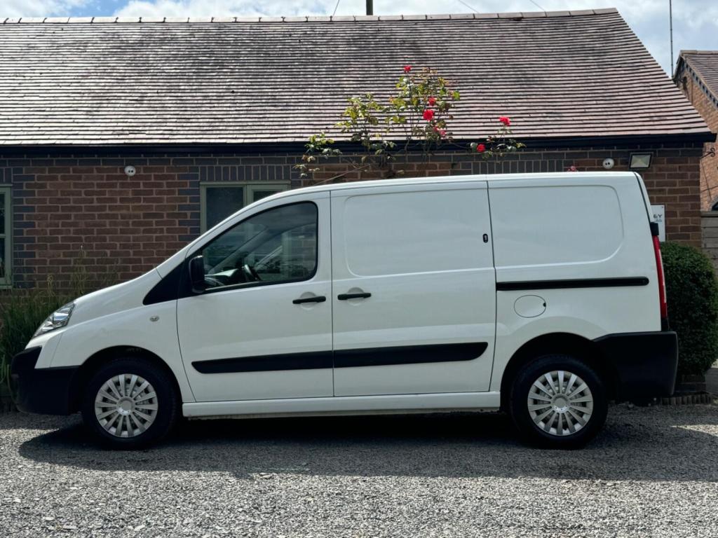 PEUGEOT EXPERT 1.6 HDi Professional L1 H1 4dr 2017