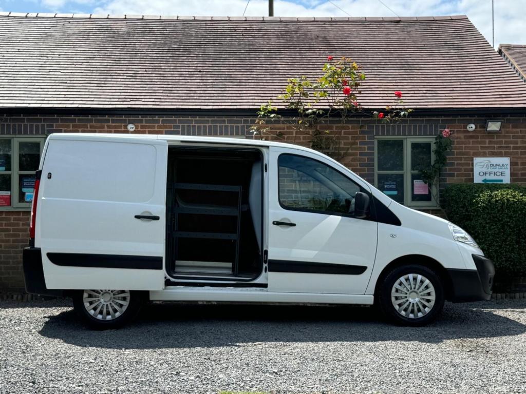 PEUGEOT EXPERT 1.6 HDi Professional L1 H1 4dr 2017