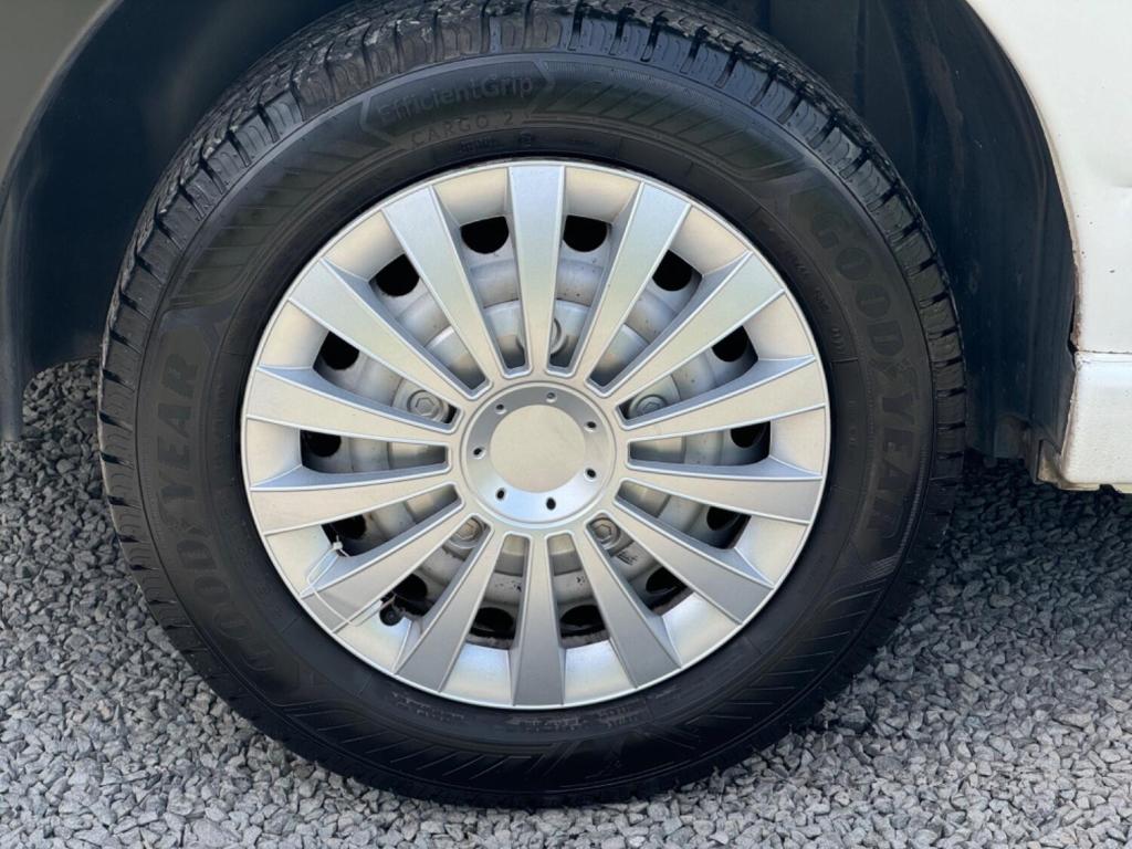 PEUGEOT EXPERT 1.6 HDi Professional L1 H1 4dr 2017