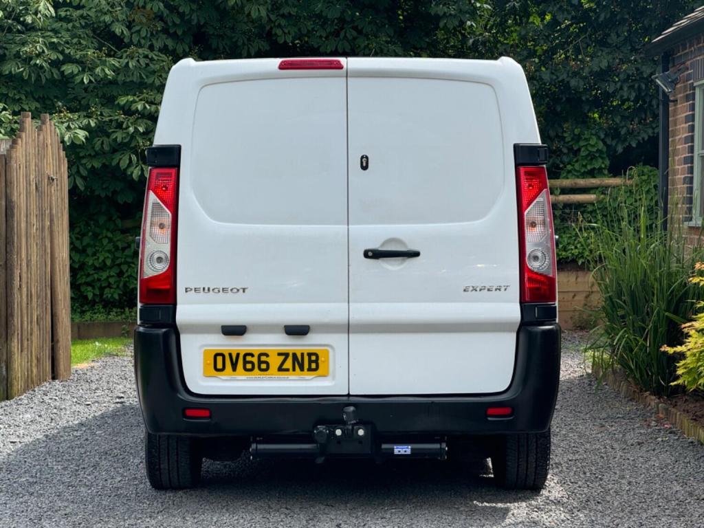 PEUGEOT EXPERT 1.6 HDi Professional L1 H1 4dr 2017