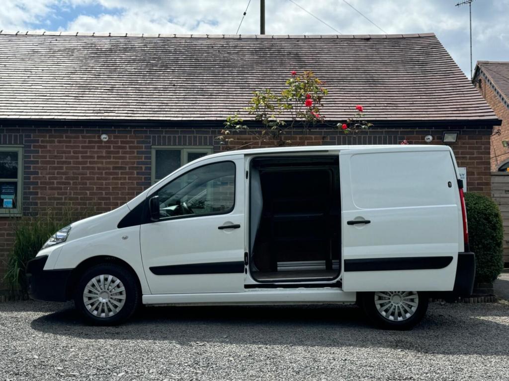 PEUGEOT EXPERT 1.6 HDi Professional L1 H1 4dr 2017