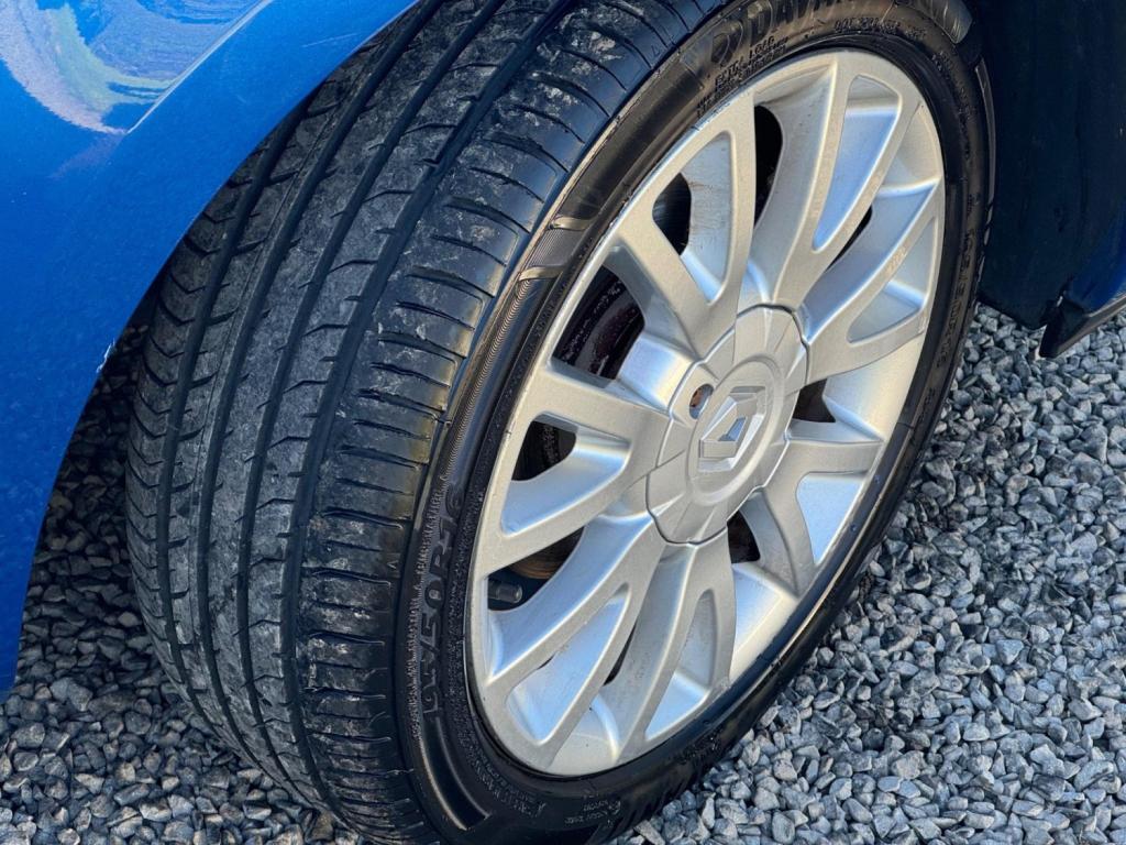 RENAULT CLIO 1.2 Dynamique Euro 4 5dr 2009