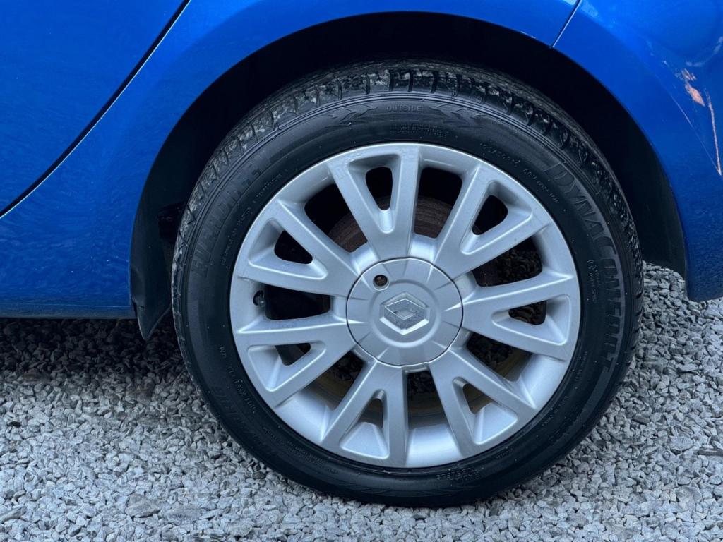 RENAULT CLIO 1.2 Dynamique Euro 4 5dr 2009