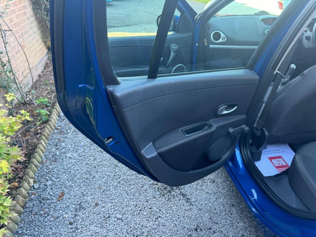 RENAULT CLIO 1.2 Dynamique Euro 4 5dr 2009