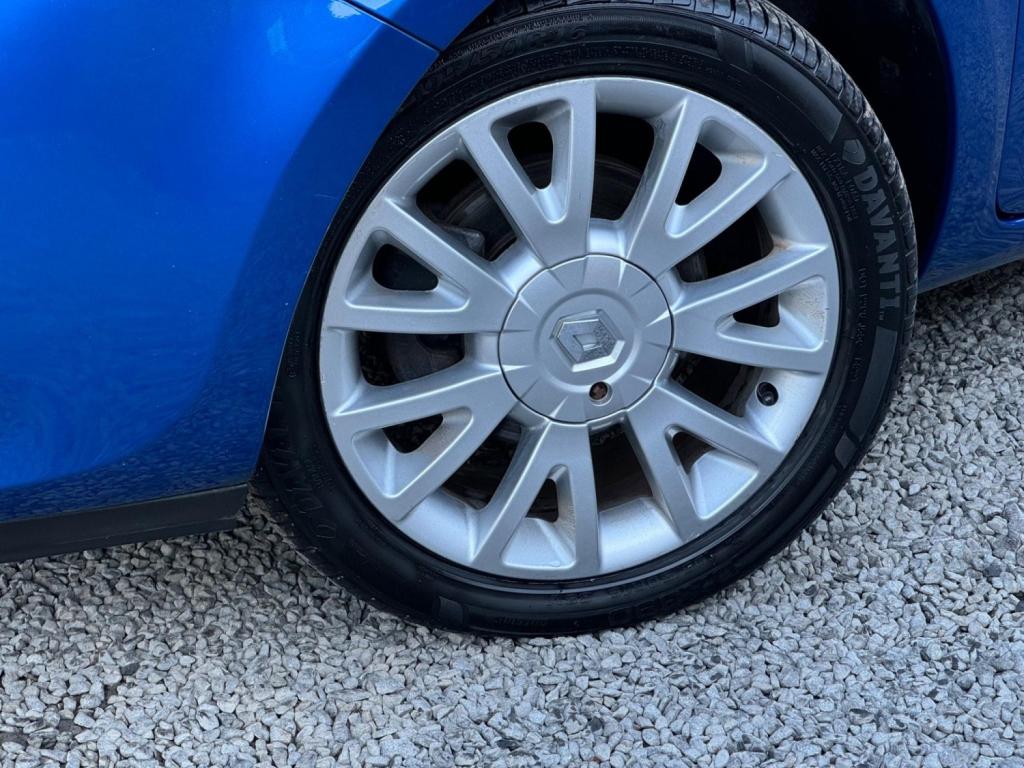 RENAULT CLIO 1.2 Dynamique Euro 4 5dr 2009