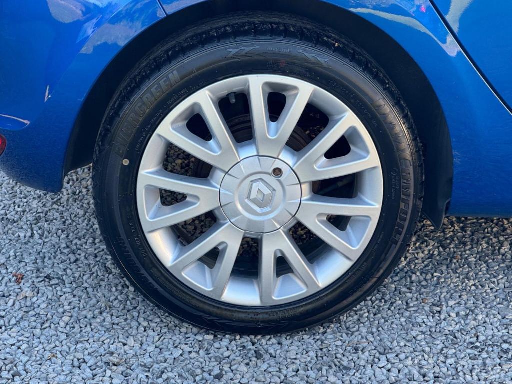 RENAULT CLIO 1.2 Dynamique Euro 4 5dr 2009