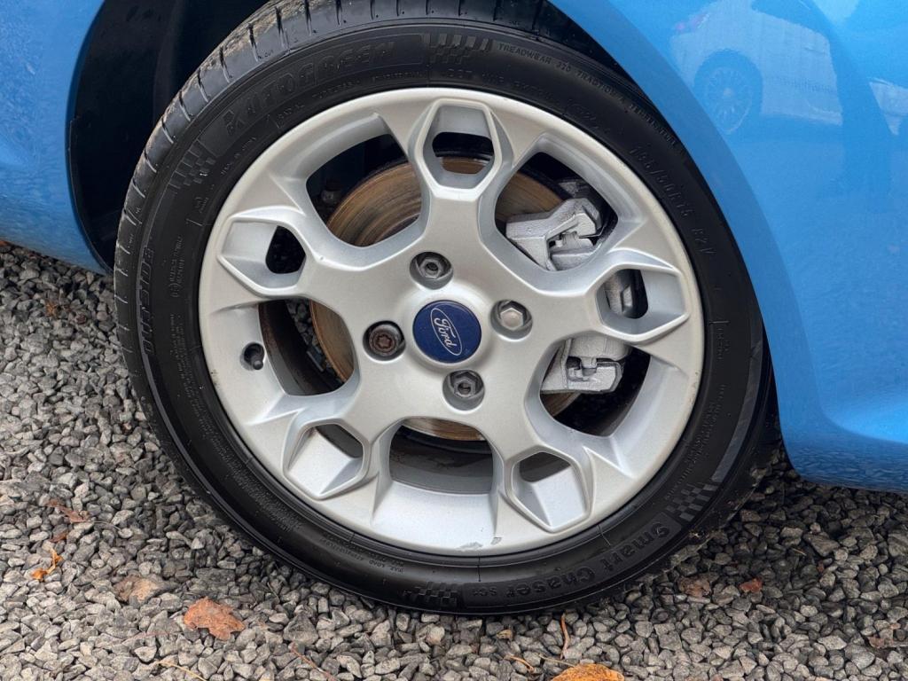 FORD FIESTA 1.4 TDCi DPF Zetec 3dr 2012