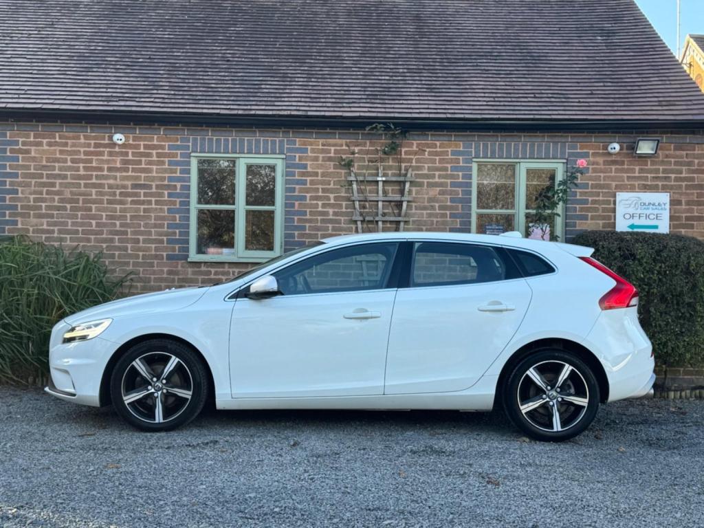 VOLVO V40 2.0 D2 R-Design Euro 6 (s/s) 5dr 2016