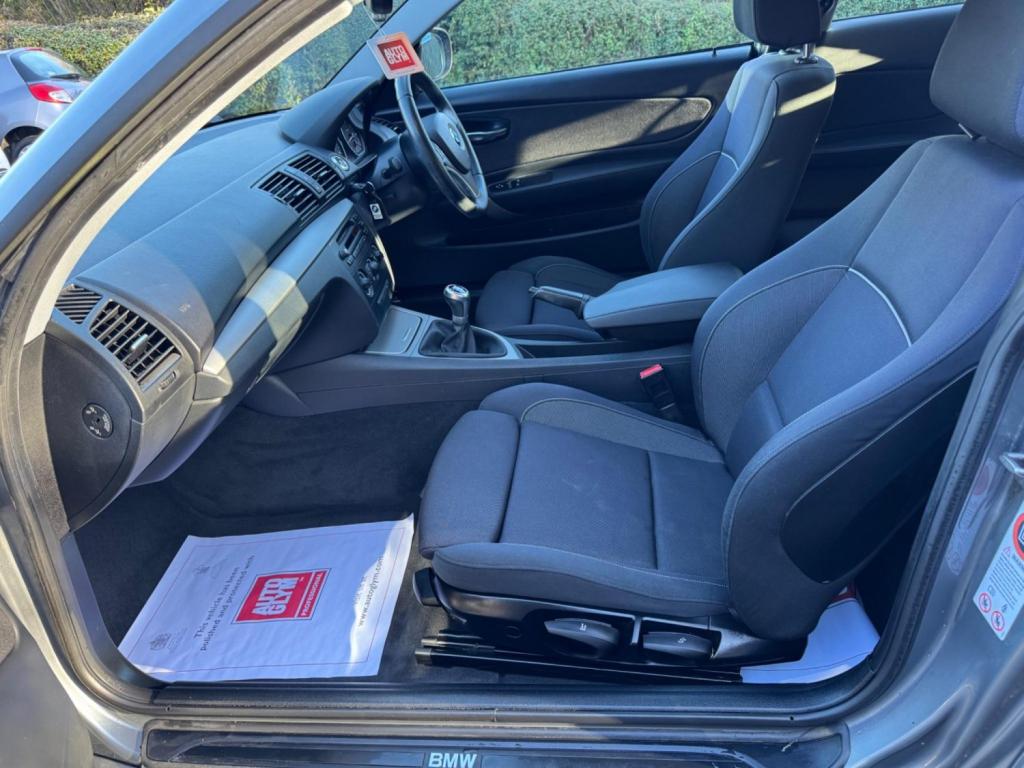 BMW 1 SERIES 2.0 116i Sport Euro 5 3dr 2010