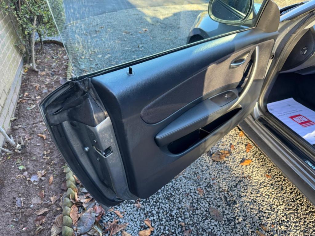 BMW 1 SERIES 2.0 116i Sport Euro 5 3dr 2010