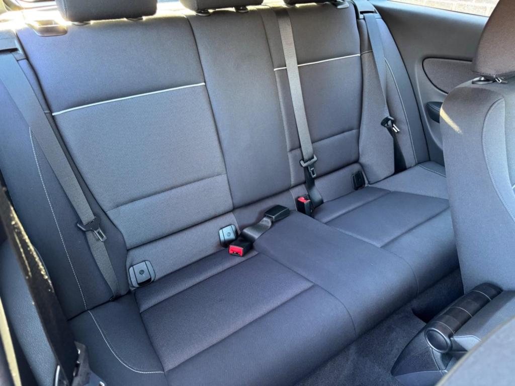 BMW 1 SERIES 2.0 116i Sport Euro 5 3dr 2010