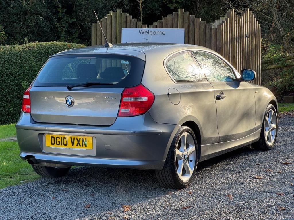 BMW 1 SERIES 2.0 116i Sport Euro 5 3dr 2010