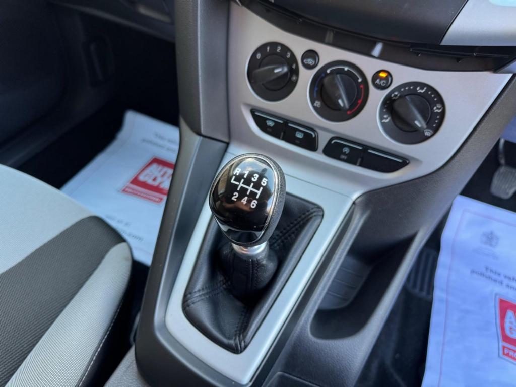 FORD FOCUS 1.0T EcoBoost Zetec Euro 5 (s/s) 5dr 2013