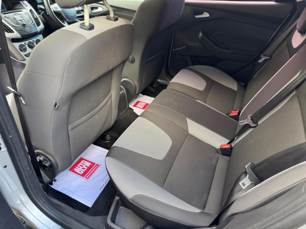 FORD FOCUS 1.0T EcoBoost Zetec Euro 5 (s/s) 5dr 2013