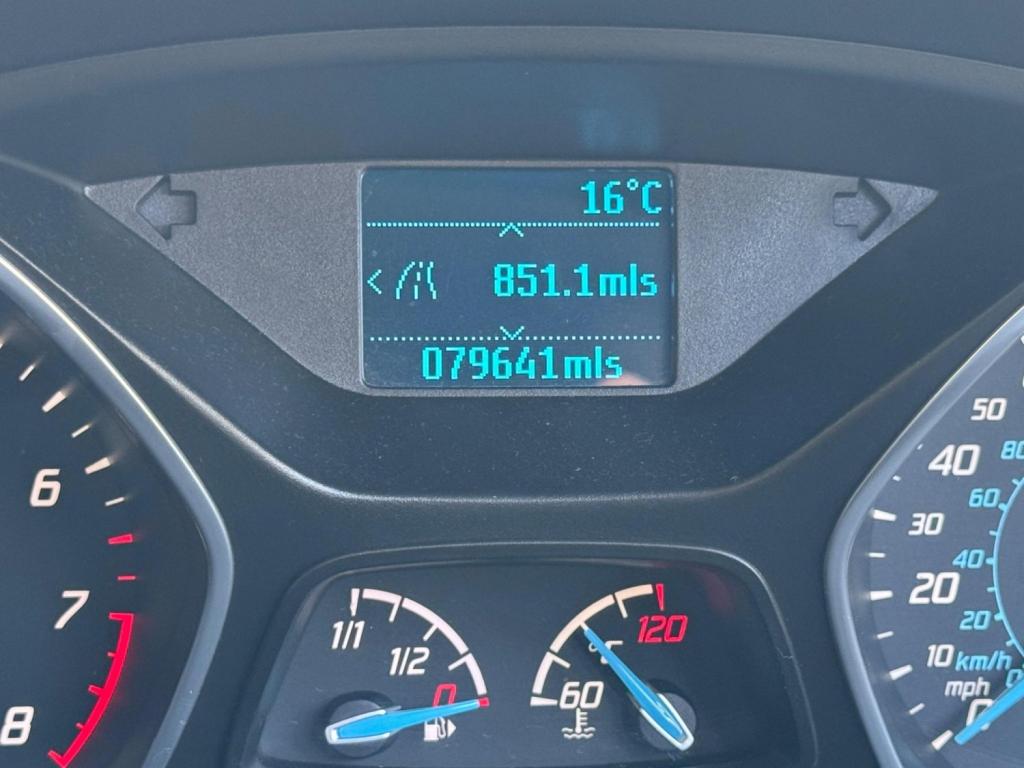 FORD FOCUS 1.0T EcoBoost Zetec Euro 5 (s/s) 5dr 2013